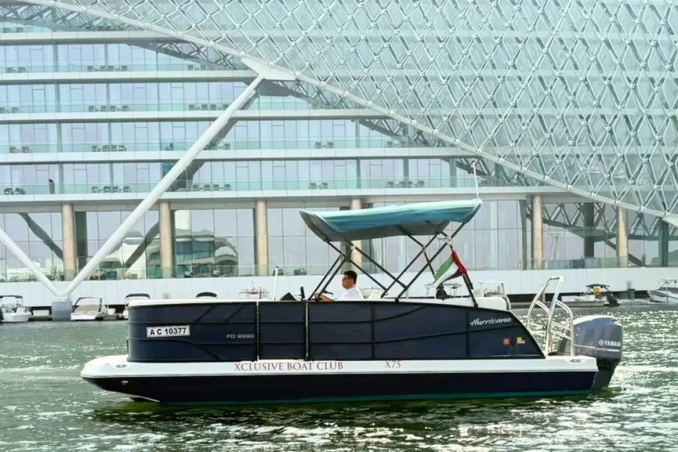X75 Hurricane at Yas Marina, Abu Dhabi